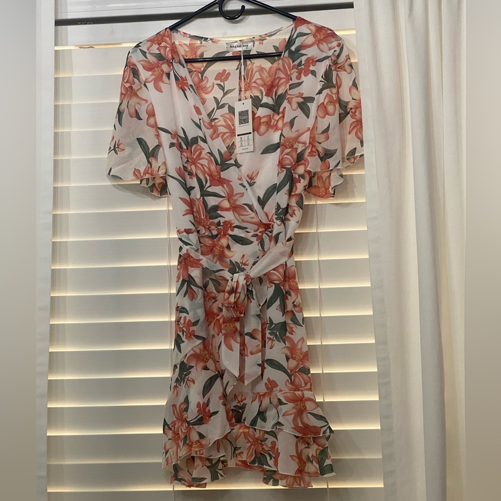 Floral Faux Wrap dress, Large
